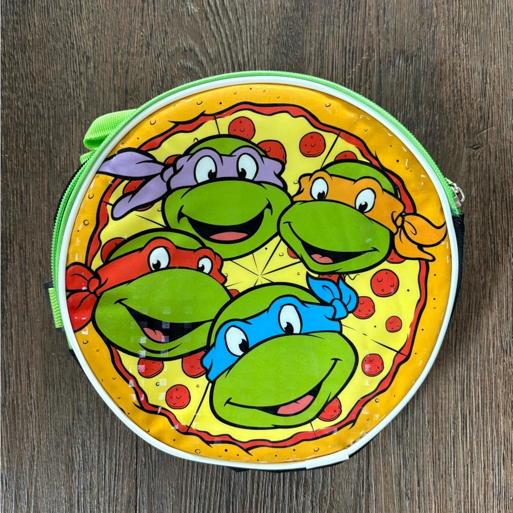 Brand new without tags TMNT Teenage mutant ninja turtles round lunchbox.